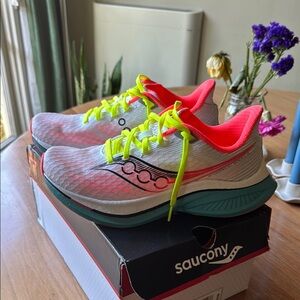 Saucony Endorphin Speed 5 Women's Running Shoes